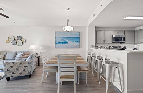 Panama City Beach Condo | Calypso 3-1702, Amazing View - Calypso Resort 3 BR 2 Bath - Pool/Hot Tub/Fir