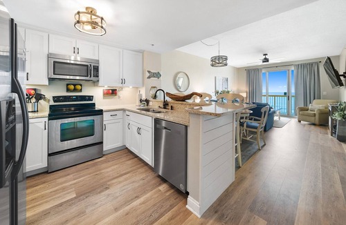 Panama City Beach Condo | Calypso 908W Renovated Gulf-Front Escape