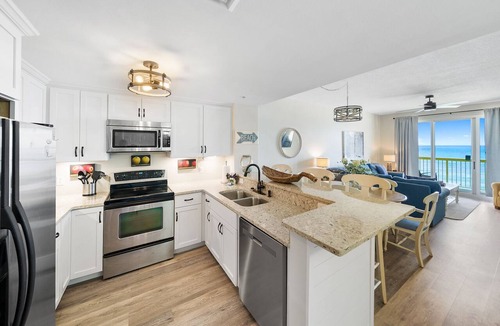 Panama City Beach Condo | Calypso 908W Renovated Gulf-Front Escape