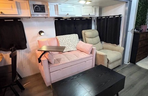 Seneca RV Rental | Camping on Fancy-Perfect for small family getaway or couples retreat!