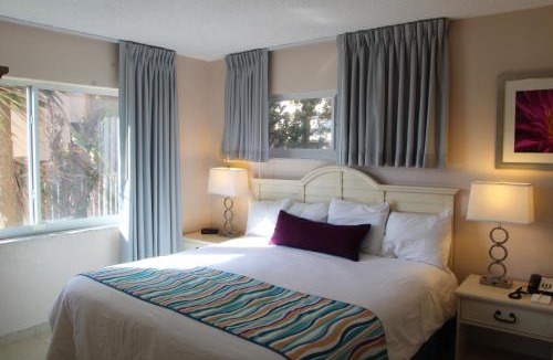 Pompano Beach Resort | Canada House Pompano Beach