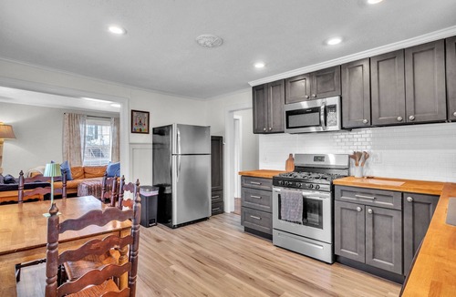 Starkville House | Canary Cottage, 3BR Near MSU, Patio and yard!