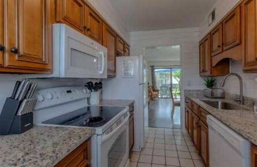 Crystal Beach Resort | Captain's Quarter's! Short walk to the Beach!, Captain's Quarter's! Close to the Beach!