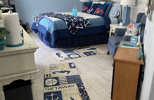 Indian Harbor Estates House | Captain’s Quarters Along the Sea Your Private waterfront Suite!