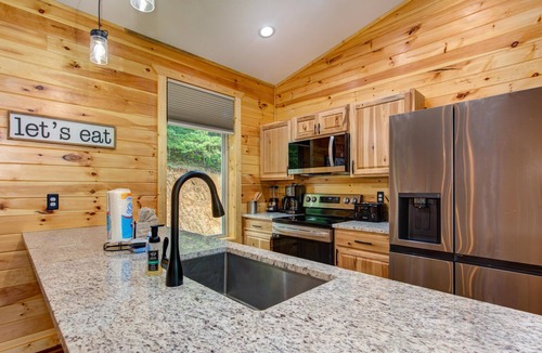 Cosby House | Cardinal Pool Cabin