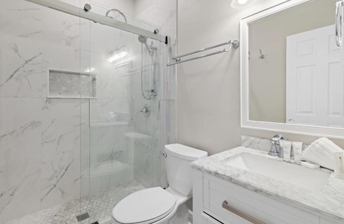 White's Gulfview House | Caribbean Breeze