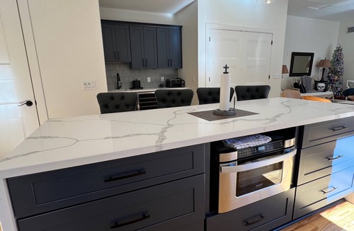 Central Business District Apartment | Carnival -Suite in NOLA, A Block Away From Parades, Pet-Friendly!