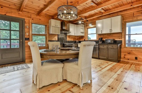 Ellijay Cabin | Carter`s Lake Getaway | Ellijay, GA