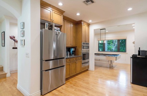 East Fort Lauderdale Villa | Casa del Sol is a refined retreat near the Galleria Mall, beach, & restaurants