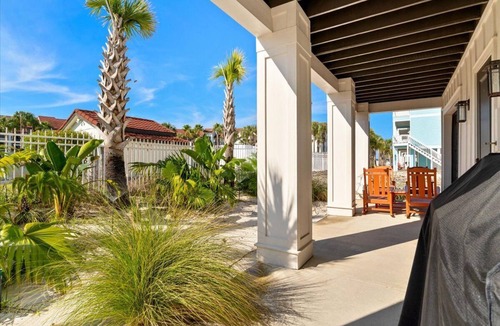 Navarre Beach House | "Casamigos" Luxury Beach Home! Elevator, Pool/Hot tub, Kayak/Paddleboard