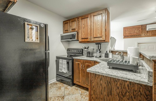 Graysville Apartment | ✤ CATALINA STUDIO 102 ✤ Free Parking & WIFI