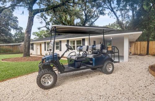 Saint Simons Heights House | Cater Cove - private pool 1 mile to beach quiet