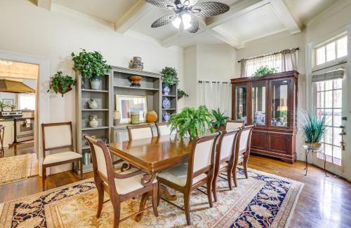 Albany House | Central Albany Home with Covered Porch & Patio!