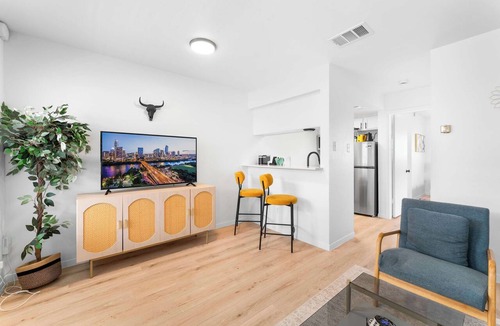 Hancock Apartment | Central Chic 1BR close to UT, Moody Center, & DT