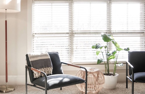 Midtown Apartment | Central Midtown Condo with Pool and Gym!