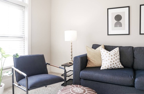 Midtown Apartment | Central Midtown Condo with Pool and Gym!