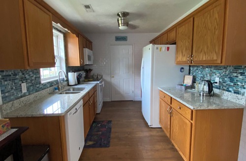 Seymour House | Central Smoky Mountain Home, 20 Minutes to Knoxville & Pigeon Forge