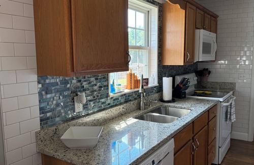Seymour House | Central Smoky Mountain Home, 20 Minutes to Knoxville & Pigeon Forge