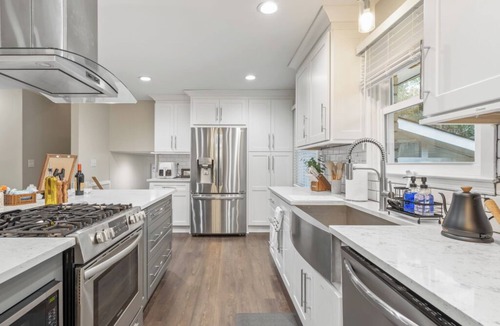 Marietta House | Centrally Located Marietta Home w/Chef's Kitchen. Pet Friendly!