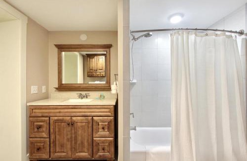 Savannah Victorian District Apartment | Change of Place Garden Level