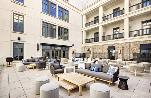 Ansonborough Condo | Charleston | Romantic City Retreat | Gym + Lounge