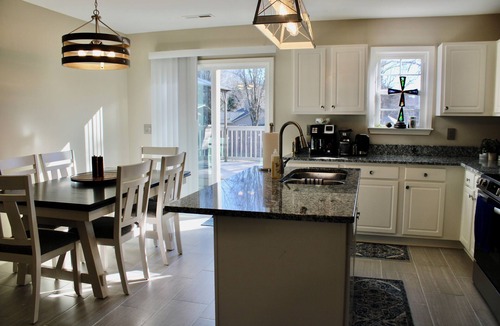 Five Forks House | Charm, Convenience, Comfort & Cleanliness in this delightful Simpsonville home!