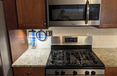 Candler Park Apartment | Charming 2-bedroom apartment with WiFi, AC in Atlanta