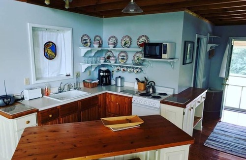 Beattyville Cottage | Charming 2 bedroom cottage