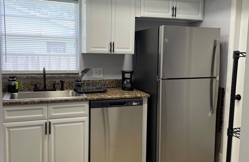 Conway House | Charming 2-bedroom house in delightful Orlando. Centrally located.