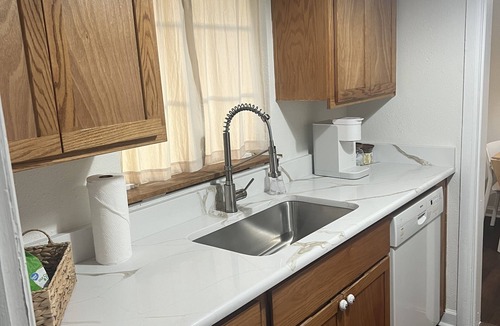 Palma Ceia West House | Charming 2-bedroom house in wonderful South Tampa with WiFi, AC