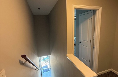 Athens House | Charming 2-bedroom townhome in marvelous Athens with AC