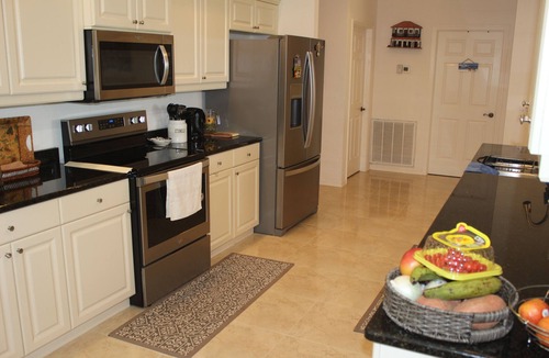 Deep Creek Apartment | Charming 2-bedroom apartment | beautiful lake front with WiFi in Punta Gorda