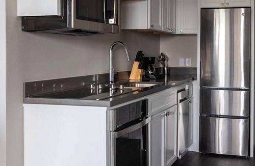 New Orleans Hotel | Charming 2BR Oasis Close to New Orleans Hotspots