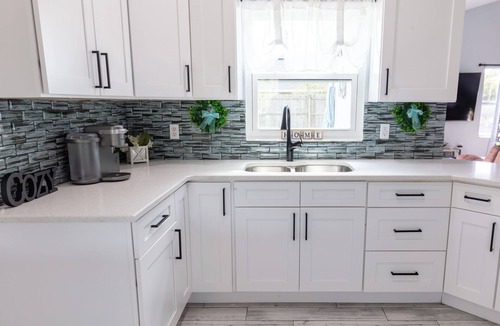 Indian Trails House | Charming 3/2 15 min. To beach , Pet friendly, fully fenced backyard