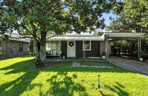 Slidell House | Charming 3-bedroom farmhouse near New Orleans