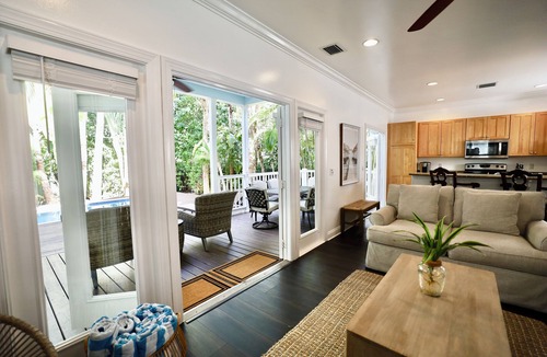 Marathon House | Charming 3-bedroom house featuring a heated private pool.