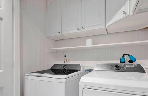 East Memphis House | Charming 3-bedroom house in delightful Memphis with WiFi, AC