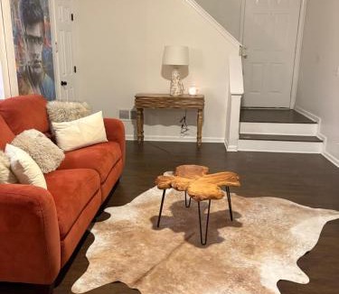Church Street House | Charming 3 bedroom house 8 minute from Atlanta's Airport