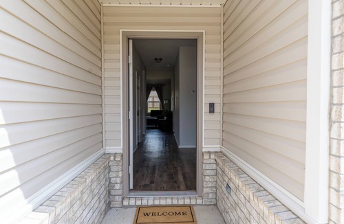 Conway House | Charming 3-bedroom house in lovely Conway with AC comfort