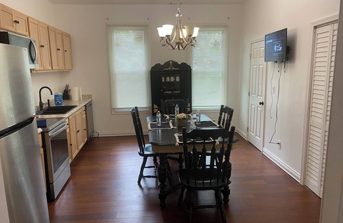 Newnan House | Charming 3-bedroom house in fantastic Newnan with AC. 25 minutes from airport.