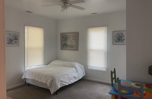 Newnan House | Charming 3-bedroom house in fantastic Newnan with AC. 25 minutes from airport.