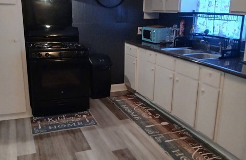 Mound Bayou House | Charming 3-bedroom house with AC, WiFi in quaint Mound Bayou