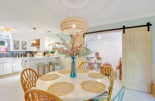 Folly Field House | Charming 3BR/2Bath Beach Bungalow with Hot Tub!