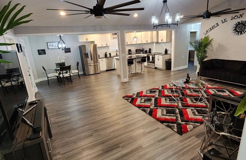 LaPlace House | Charming 4-bedroom house with a taste of New Orleans in superb LaPlace
