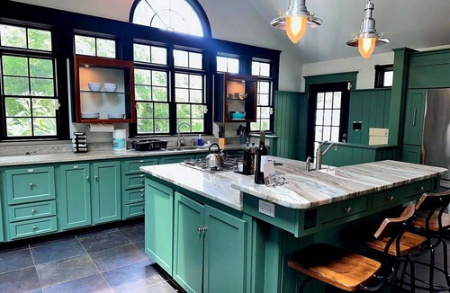 Whitemarsh Island House | Charming Coastal Cottage STR-025757-2025