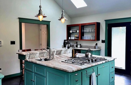 Whitemarsh Island House | Charming Coastal Cottage STR-025757-2025