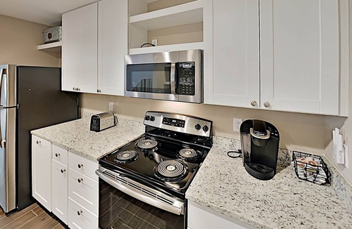 Destin House | Charming coastal cottage w. great amenities, close to beach