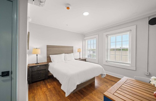 Conway Condo | Charming Conway Loft in Downtown Conway
