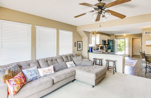 Lee's Summit House | Charming Extended-Stay Townhome, Outside KCMO
