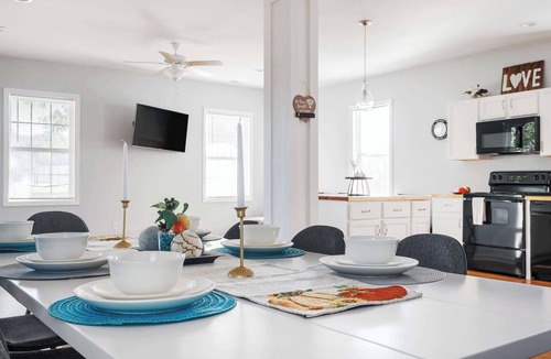 Indianapolis House | Charming home with fire pit near downtown